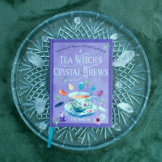 A Tea Witch’s Crystal Brews (Hardcover) 