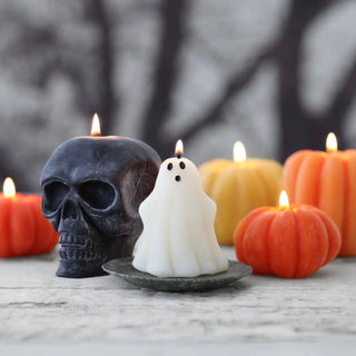 Sculpted Skull Candle – 100% Beeswax – Black - Handcrafted 